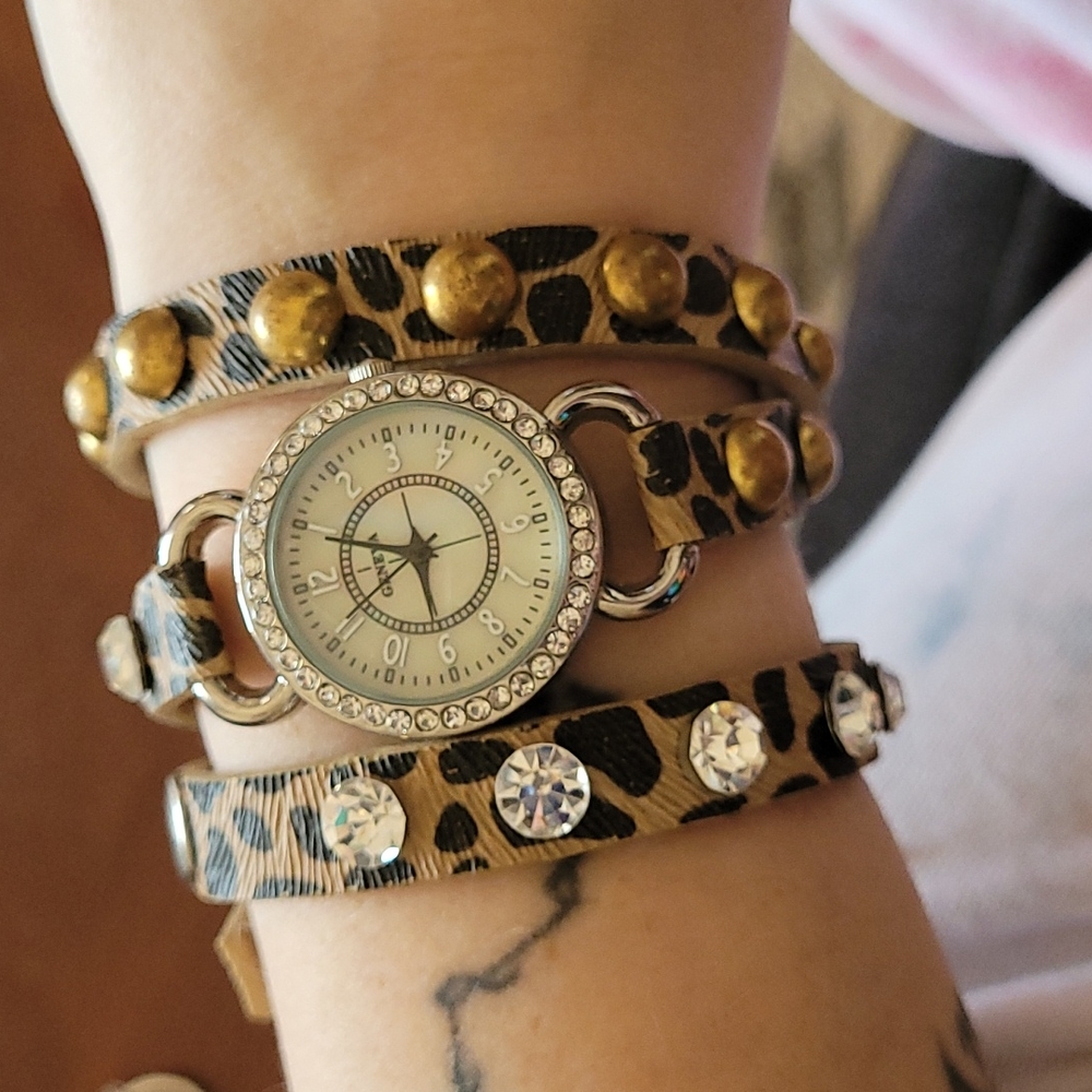 Leapord print wrap style watch